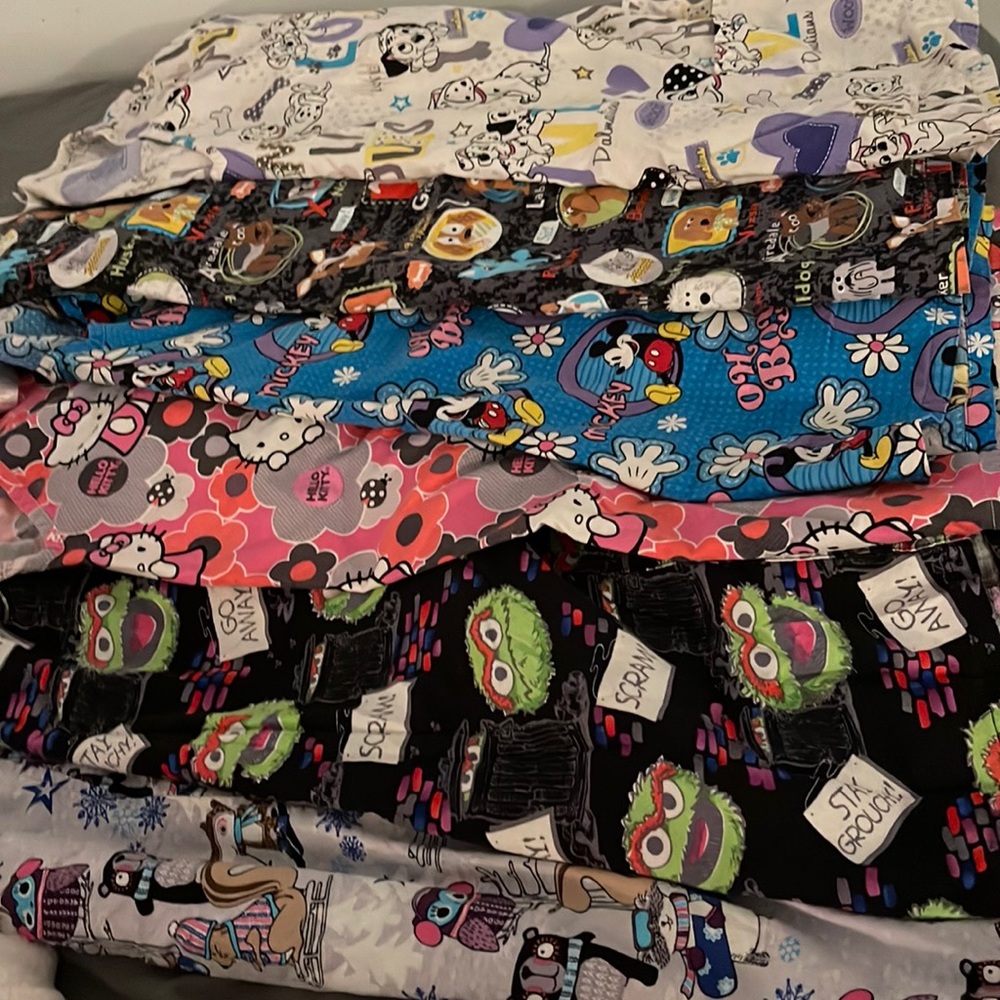 Scrubs lot for @myhoofbeatz ❤️ 6 scrub tops